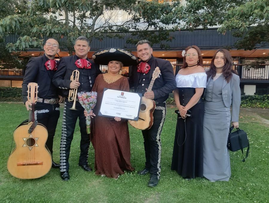 Serenata sorpresa con mariachi profesional en Bogotá